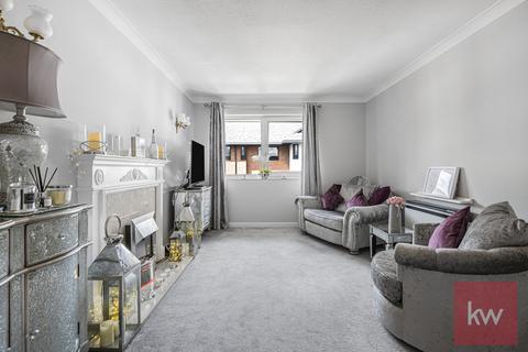 1 bedroom flat for sale, Swanbrook Court, Berkshire, SL6