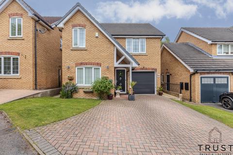 4 bedroom detached house for sale, Birstall, Batley WF17