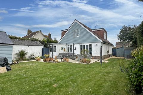 4 bedroom detached house for sale, Barrack Lane, Aldwick, Bognor Regis, West Sussex PO21