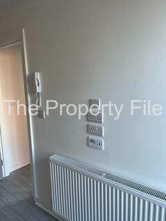 2 bedroom flat to rent, Norwood Road, Stretford M32