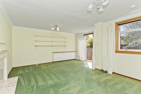 13 Cramond Vale, Edinburgh, EH4 6RB