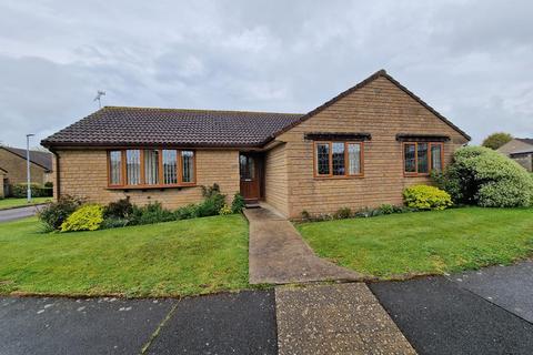 3 bedroom bungalow for sale, 2 Maple Drive, TA18