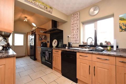 3 bedroom detached house for sale, Suffolk Road, Kings Lynn PE30