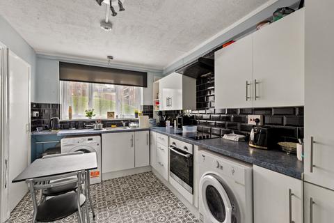 2 bedroom flat for sale, Lancaster Road, Dover, CT17