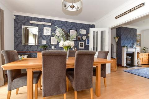 3 bedroom end of terrace house for sale, Godalming Avenue, Wallington, Surrey