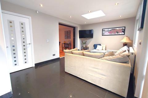19 Carfax Road, Hayes, UB3 4RB