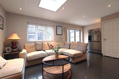 19 Carfax Road, Hayes, UB3 4RB