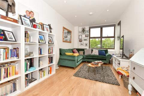 2 bedroom flat for sale, Wraik Hill, Whitstable, Kent