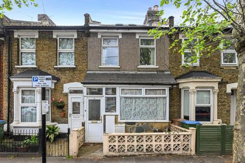 3 bedroom terraced house for sale, Huddlestone Road, London E7