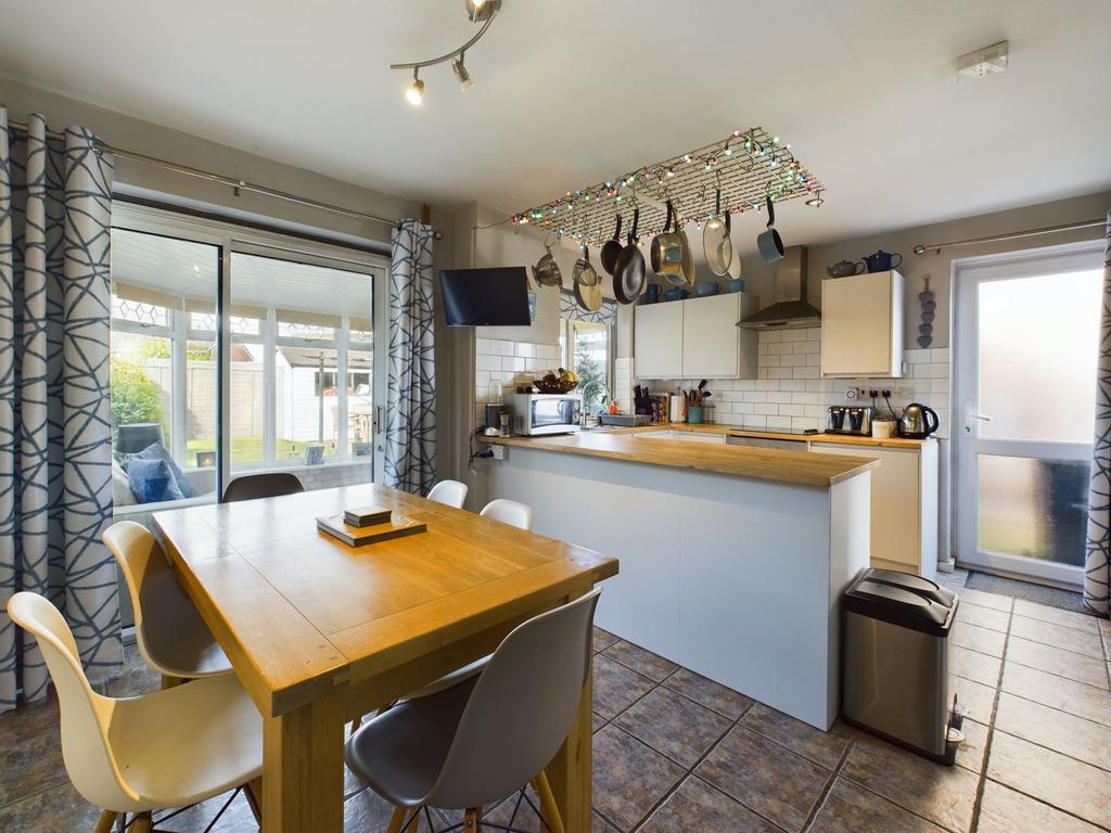 Kitchen/Dining Room