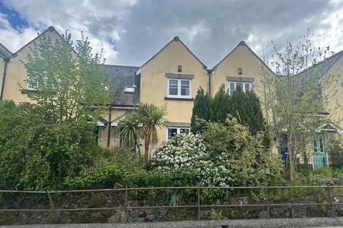 3 bedroom terraced house to rent, Dartmoor Court, Bovey Tracey, TQ13