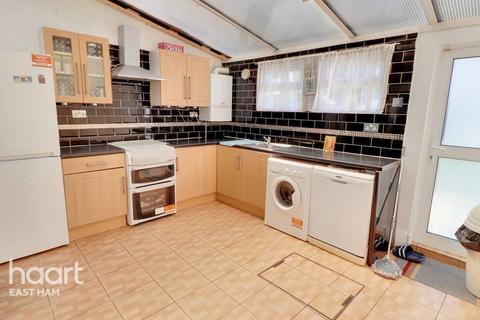 3 bedroom terraced house for sale, Northfield Road, London