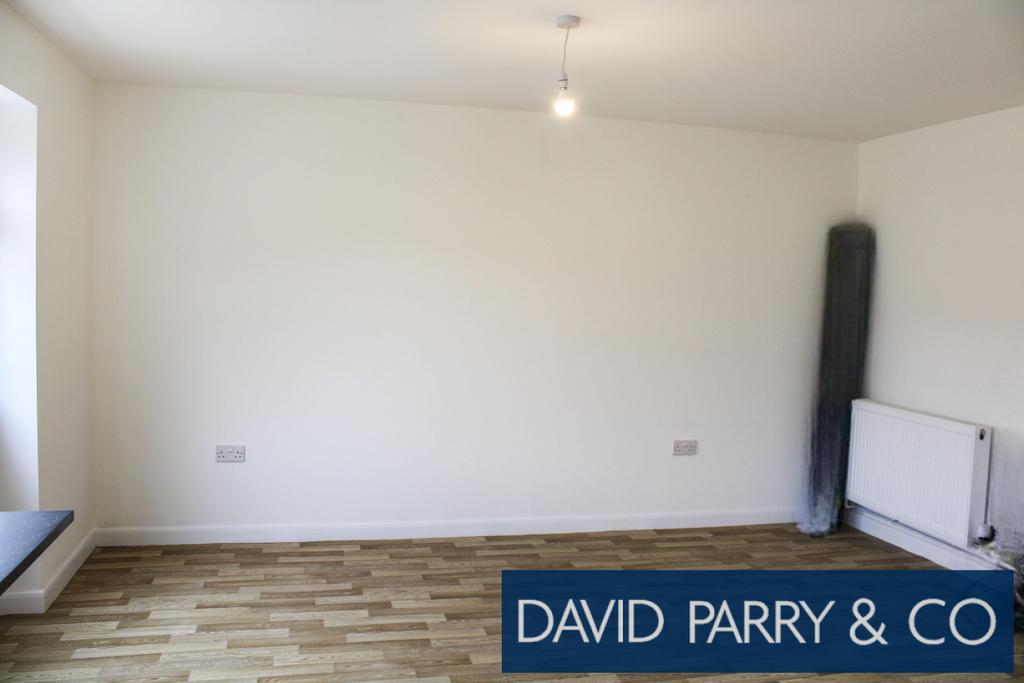 3 Bedroom End of Terrace Property