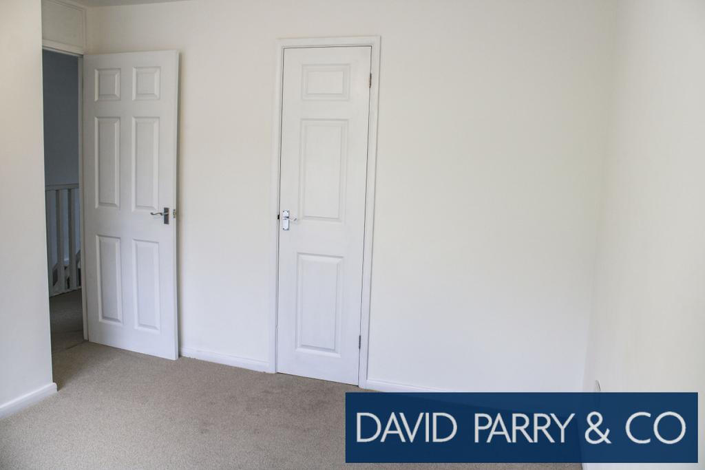 3 Bedroom End of Terrace Property
