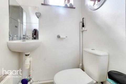1 Warriner Avenue, Hornchurch, RM12 4LH