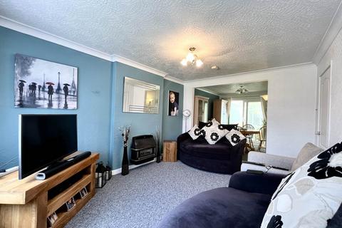 3 bedroom semi-detached house for sale, Dearham Avenue, St Helens