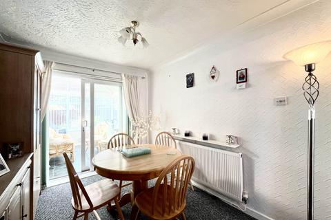 3 bedroom semi-detached house for sale, Dearham Avenue, St Helens
