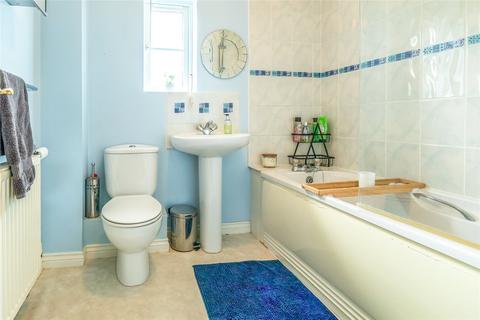 38 Hatch Road, Stratton St Margaret, Swindon, SN3 4XY