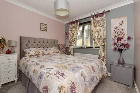 3 bedroom link detached house for sale, Guernsey Way, Kennington, Ashford, Kent