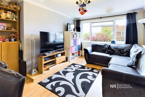 2 bedroom maisonette for sale, West Ewell KT19