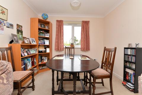 2 bedroom apartment for sale, Rothbury Park, New Milton, Hampshire, BH25