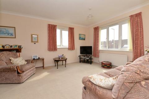 2 bedroom apartment for sale, Rothbury Park, New Milton, Hampshire, BH25