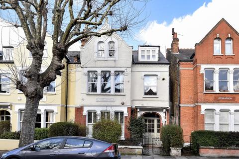 2 bedroom apartment to rent, Streathbourne Road Balham SW17