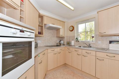 1 bedroom ground floor flat for sale, Glen View, Gravesend, Kent