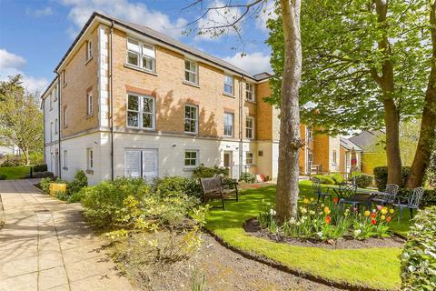 1 bedroom ground floor flat for sale, Glen View, Gravesend, Kent