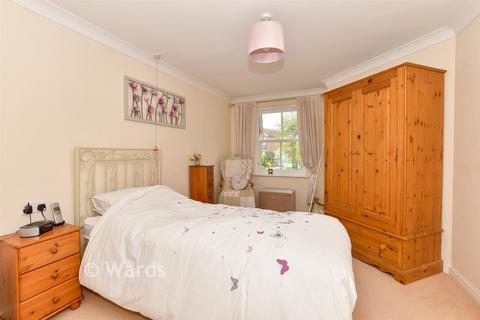 1 bedroom flat for sale, Glen View, Gravesend, Kent