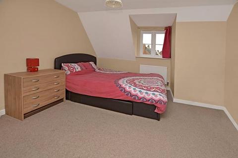 3 bedroom semi-detached house to rent, Aylesbury, Aylesbury HP19