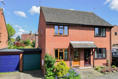 3 bedroom link detached house for sale, Available With No Onward Chain in Hawkhurst
