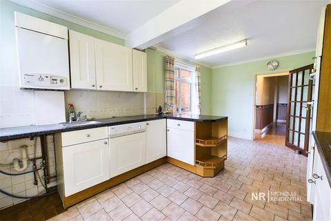 95 Chessington Road, Ewell, Epsom, KT19 9XB