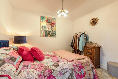 1 bedroom flat for sale, Chertsey, Chertsey KT16