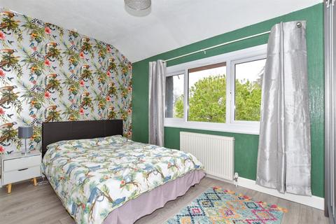 3 bedroom terraced house for sale, Oaktree Avenue, Maidstone, Kent