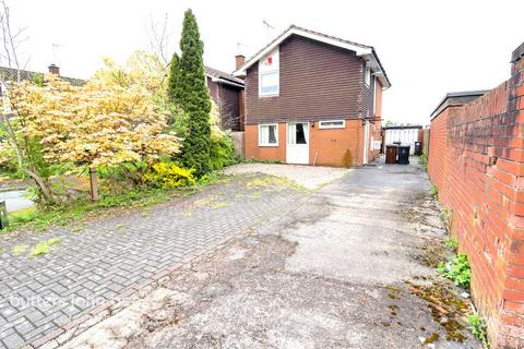3 bedroom detached house for sale, Ivy Close, Stoke-On-Trent