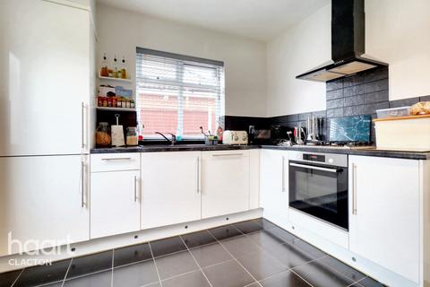 37 Burrs Road, Clacton-on-sea, CO15 4LE