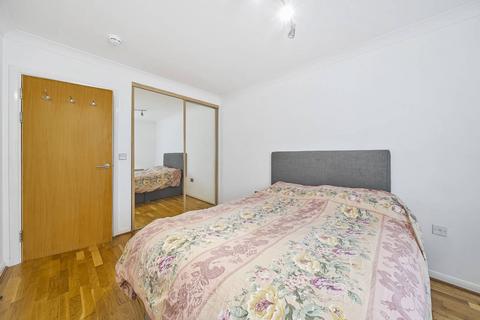 1 bedroom flat for sale, Solent Court, Norbury, London, SW16