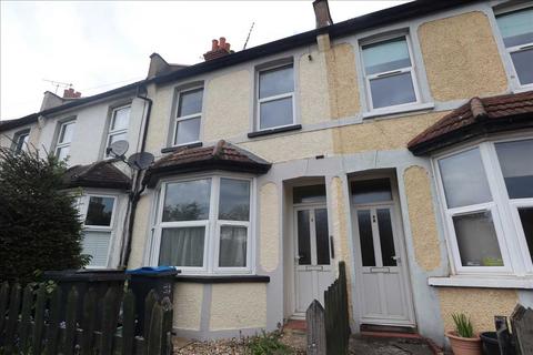 2 bedroom terraced house to rent, Chipstead Valley Road