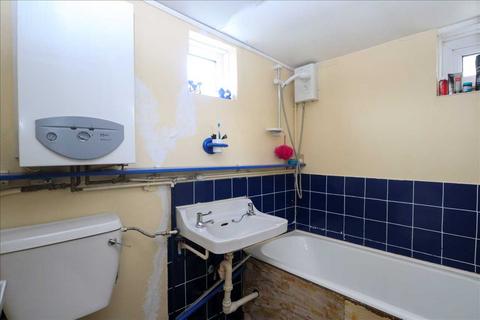 2 bedroom terraced house for sale, Lion Green Road