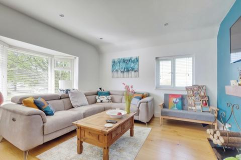 undefined, Mendip Crescent, Westcliff-on-sea, SS0