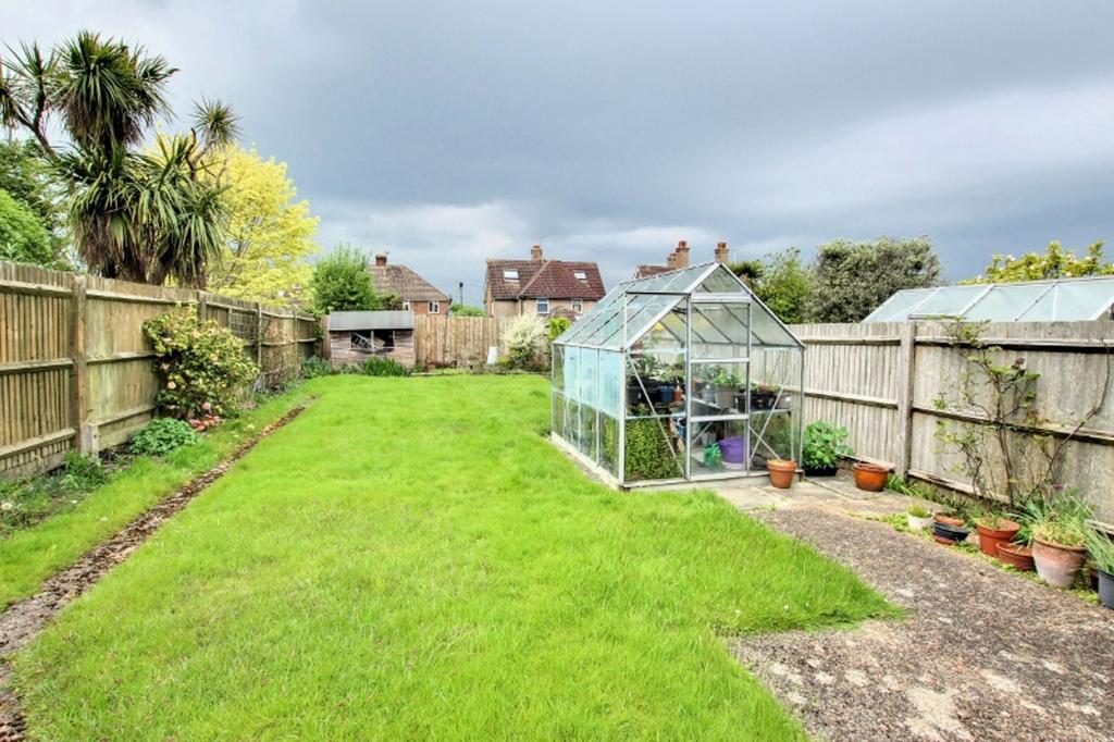 Dellney Avenue, Haywards Heath, RH16 3 bed semidetached house for sale