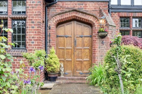 4 Burleigh Square, Southend-on-sea, SS1 3PH