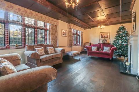 4 Burleigh Square, Southend-on-sea, SS1 3PH