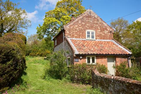 2 bedroom cottage for sale, Blackheath Road, Halesworth IP19
