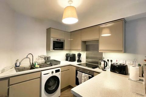 2 bedroom apartment to rent, Park House, Leigh-on-Sea SS9