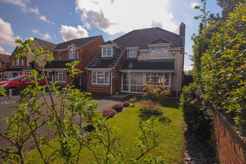 Kingsley Drive, Muxton, TF2 8DH 4 bed detached house for sale £345,000