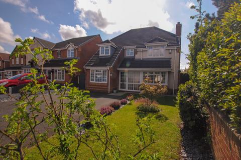 4 bedroom detached house for sale, Kingsley Drive, Muxton, TF2 8DH
