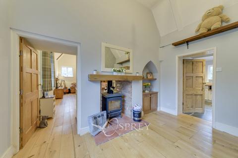3 bedroom cottage to rent, Cottesmore Road, Oakham LE15
