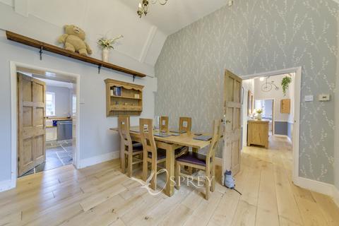 3 bedroom cottage to rent, Cottesmore Road, Oakham LE15